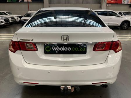 2012-Honda-Accord-20i-Auto_3