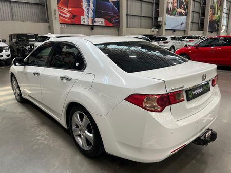 2012-Honda-Accord-20i-Auto_4
