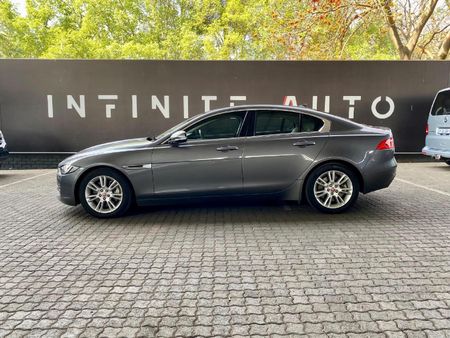 2015-Jaguar-XE-20-Prestige-Auto_2
