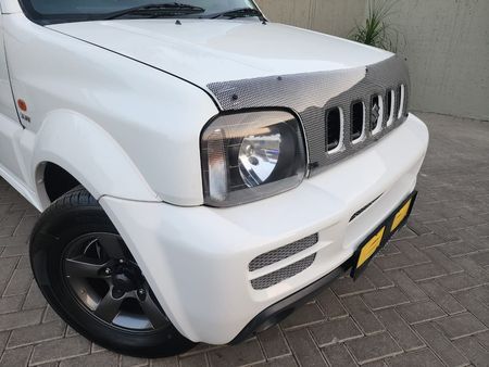 2009-Suzuki-Jimny-13_14