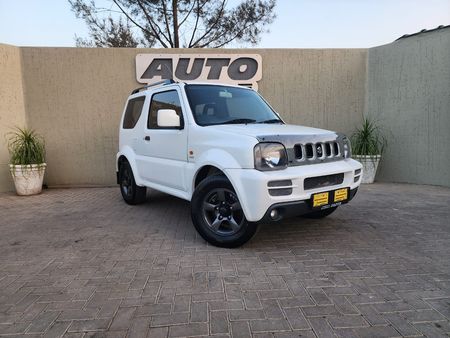 2009-Suzuki-Jimny-13_22