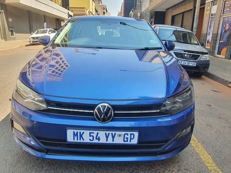 2018-Volkswagen-Polo-10-Tsi_0