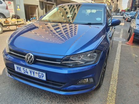 2018-Volkswagen-Polo-10-Tsi_1