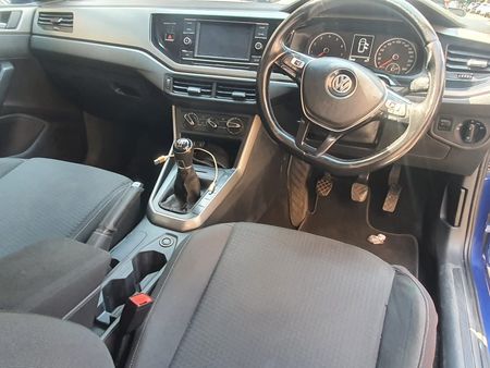 2018-Volkswagen-Polo-10-Tsi_7