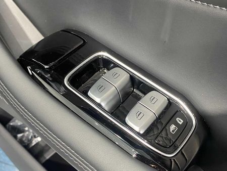 2025-Omoda-C9-15T-AWD-Phev_10