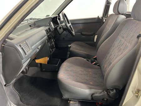 2002-Ford-Bantam-1600i-Leisure_6