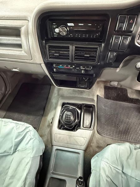 2000-Isuzu-Frontier-280-DT-LX_9