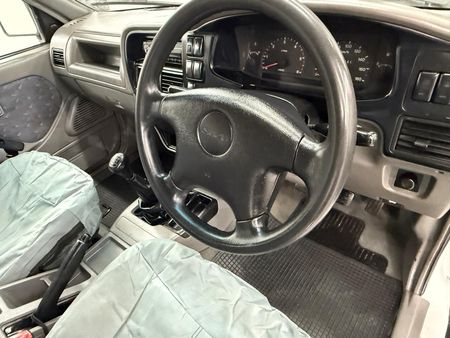 2000-Isuzu-Frontier-280-DT-LX_6