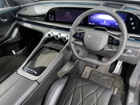 2025-Omoda-C9-15T-AWD-Phev_10
