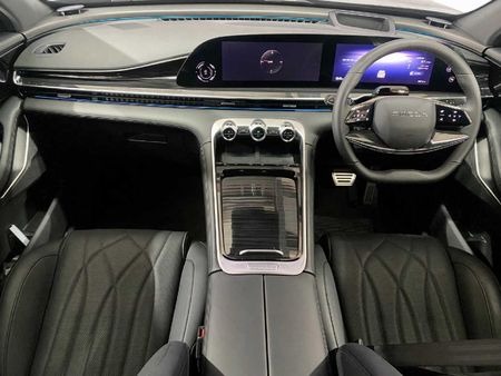2025-Omoda-C9-15T-AWD-Phev_13