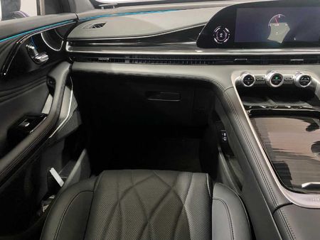 2025-Omoda-C9-15T-AWD-Phev_14