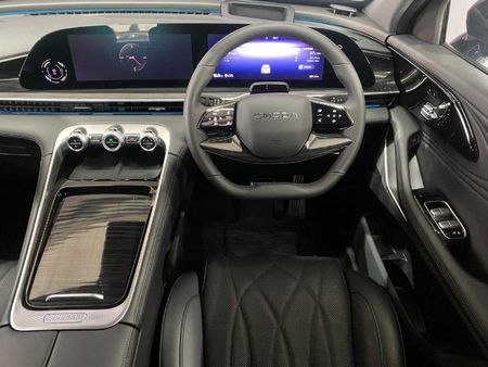 2025-Omoda-C9-15T-AWD-Phev_16