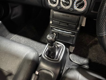 2001-Toyota-MR2-Soft-Top_9