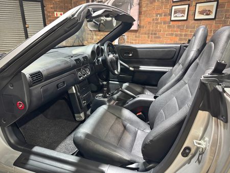 2001-Toyota-MR2-Soft-Top_6