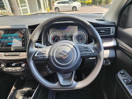 2026-Suzuki-XL6-15-GL_9