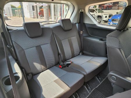 2026-Suzuki-XL6-15-GL_15