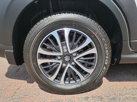 2026-Suzuki-XL6-15-GL_17