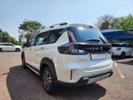 2026-Suzuki-XL6-15-GL_4