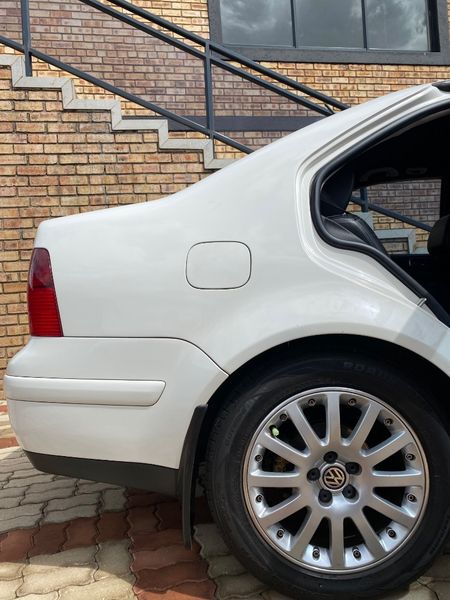 2001-Volkswagen-Jetta-IV-23-V5_3