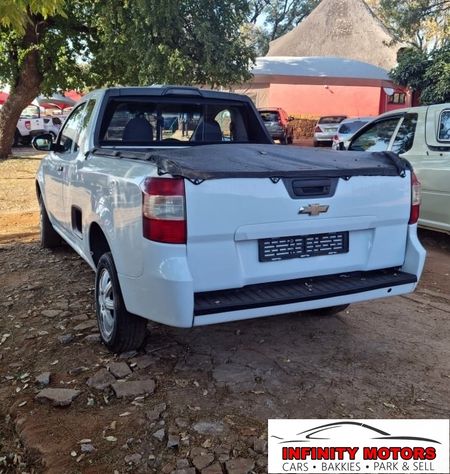2017-Chevrolet-Utility-14_5