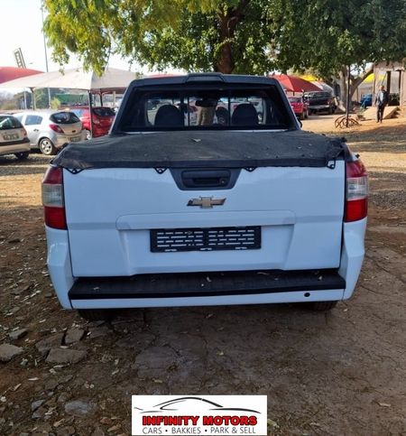2017-Chevrolet-Utility-14_6