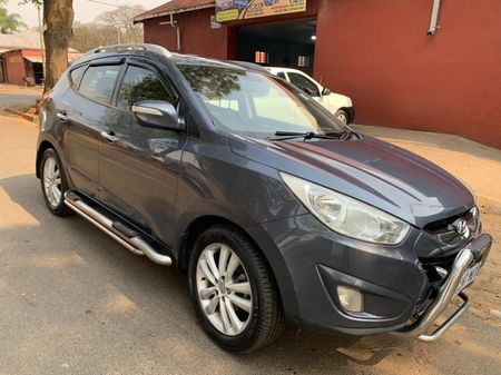 2011-Hyundai-ix35-20-GLS-Executive_3