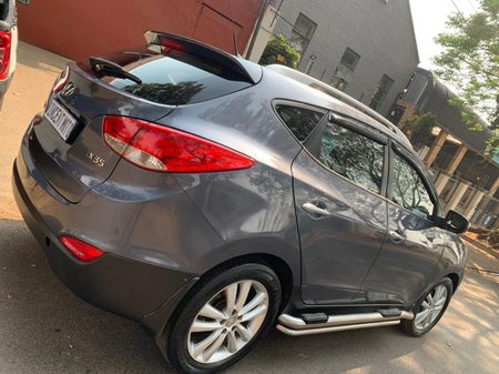 2011-Hyundai-ix35-20-GLS-Executive_7