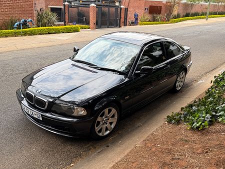 2002-BMW-3-Series-325Ci-Coupe-Exclusive-Auto_1
