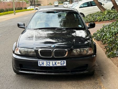 2002-BMW-3-Series-325Ci-Coupe-Exclusive-Auto_3