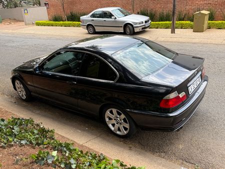 2002-BMW-3-Series-325Ci-Coupe-Exclusive-Auto_5