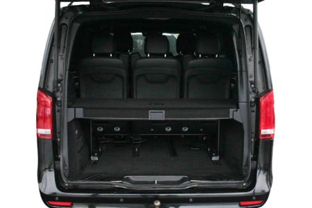 2022-Mercedes-Benz-V-Class-V-300d-Exclusive_21