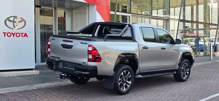 2025-Toyota-Hilux-28-GD-6-RB-Legend-55-4x4-Auto-Double-Cab_3