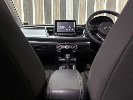 2022-Kia-Rio-14-LS-5-dr_14