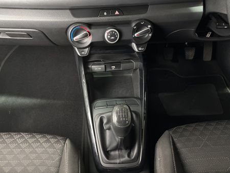 2022-Kia-Rio-14-LS-5-dr_15