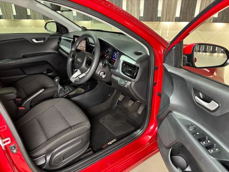 2022-Kia-Rio-14-LS-5-dr_17