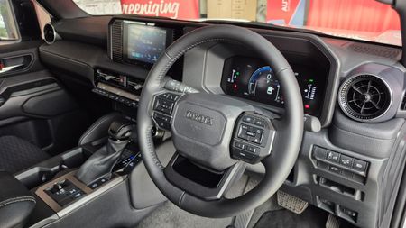 2025-Toyota-Land-Cruiser-Prado-TX-28GD-Auto_12