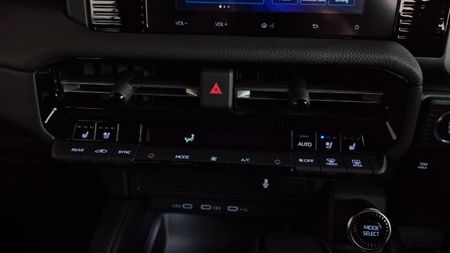 2025-Toyota-Land-Cruiser-Prado-TX-28GD-Auto_16