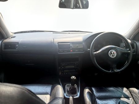 2003-Volkswagen-Golf-4-GTI-18T_10