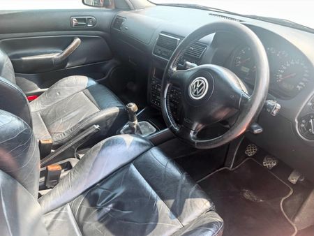2003-Volkswagen-Golf-4-GTI-18T_12