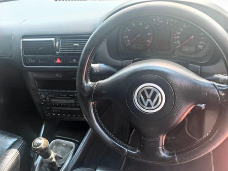 2003-Volkswagen-Golf-4-GTI-18T_13