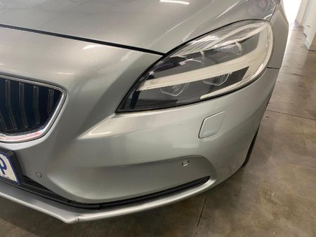 2018-Volvo-V40-T4-R-Design-Auto_17
