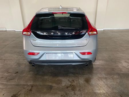 2018-Volvo-V40-T4-R-Design-Auto_24