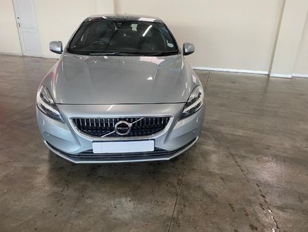 2018-Volvo-V40-T4-R-Design-Auto_29