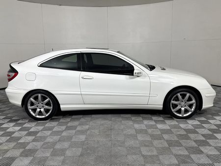 2004-Mercedes-Benz-C-Class-C-230K-Coupe-Auto_13