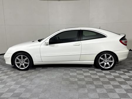 2004-Mercedes-Benz-C-Class-C-230K-Coupe-Auto_15