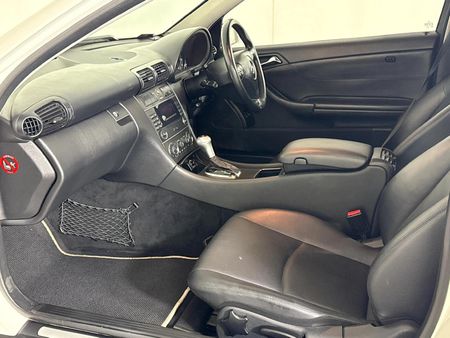2004-Mercedes-Benz-C-Class-C-230K-Coupe-Auto_6