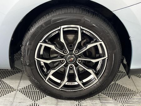 2010-Toyota-Auris-16-XS_5