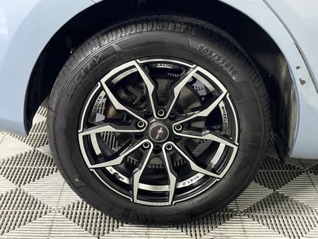 2010-Toyota-Auris-16-XS_7
