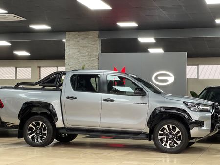 2025-Toyota-Hilux-28-GD-6-RB-Legend-55-4x4-Auto-Double-Cab_4