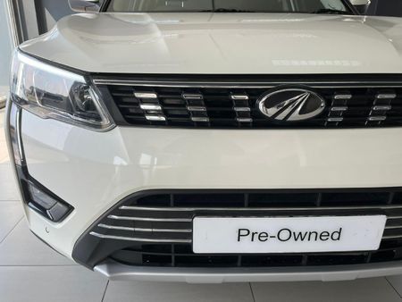 2022-Mahindra-XUV-300-12T-W8_3